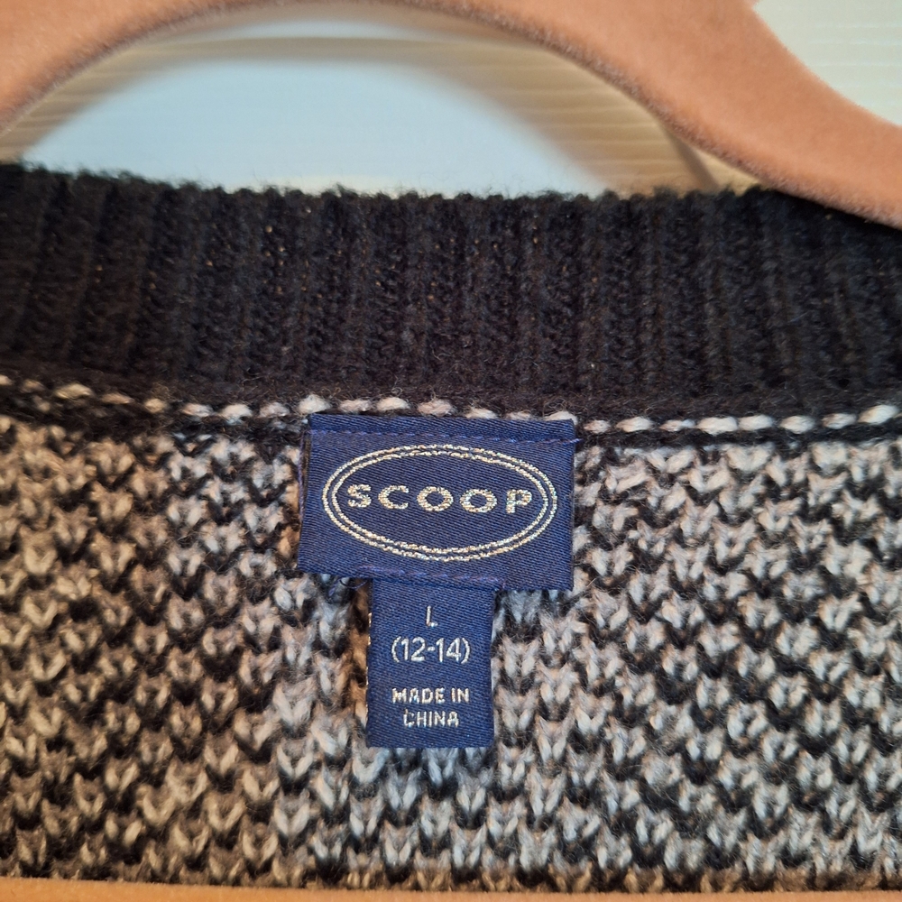 Scoop Stylish Black Gray and White Patterned Cropped Cardigan Bundle 3/$15 - Picture 2 of 11